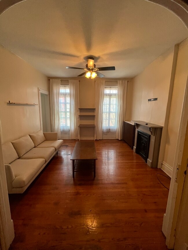 118 4th St, Unit Downtown troy in Troy, NY - Building Photo - Building Photo