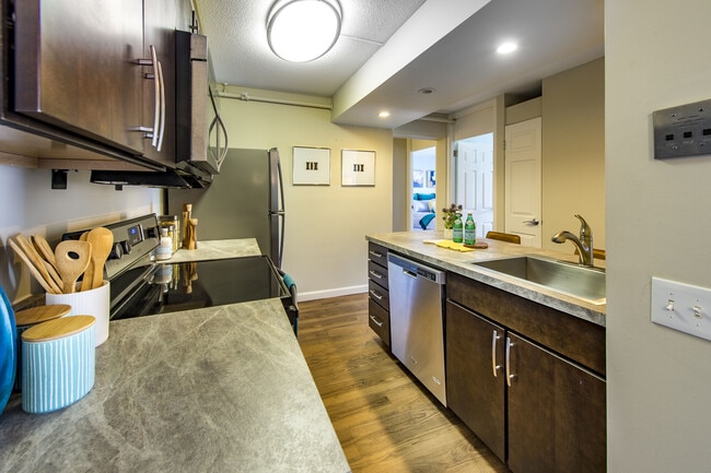 Mystic Place in Medford, MA - Building Photo - Building Photo