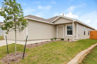 1533 Highbridge Blvd in Crandall, TX - Building Photo - Building Photo