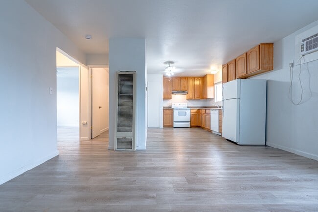 property at 111 N Walnut Ave