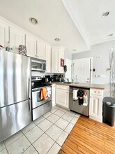 1 Centre St, Unit 6 in Boston, MA - Building Photo - Building Photo