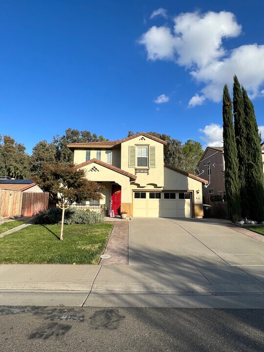 3501 Maddiewood Cir in Sacramento, CA - Building Photo