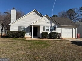698 Morrow Rd in Forest Park, GA - Building Photo