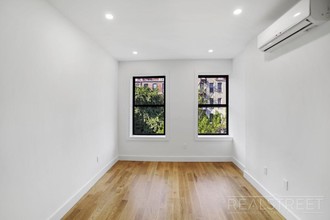 Stunning NEW 1 bed in Crown Heights in Brooklyn, NY - Foto de edificio - Building Photo