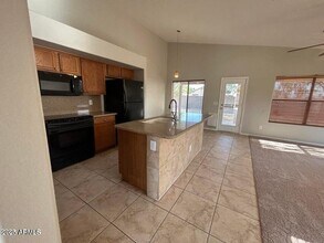 2352 E Kesler Ln in Chandler, AZ - Building Photo - Building Photo