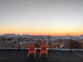 44 Lafayette Ave, Unit 104 in Chelsea, MA - Building Photo