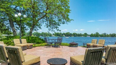 42183 Kouza Ct in Belleville, MI - Foto de edificio - Building Photo