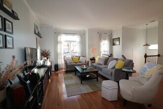 12347 Sour Cherry Way in North Potomac, MD - Foto de edificio - Building Photo