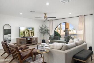 5142 E Nisbet Rd in Scottsdale, AZ - Building Photo - Building Photo