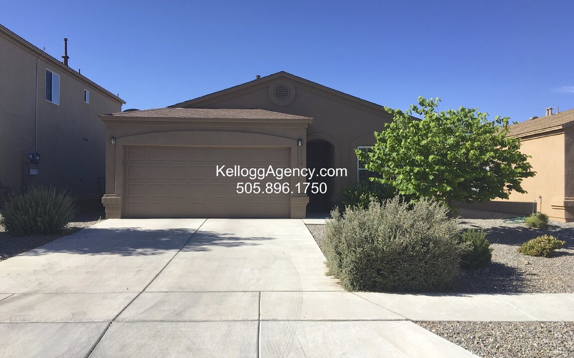 1112 Desert Paintbrush Loop in Rio Rancho, NM - Building Photo