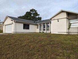 5327 Baldock Ave in Spring Hill, FL - Building Photo