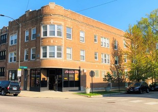 12 Unit Mixed-Use Building in Chicago, IL - Building Photo - Primary Photo