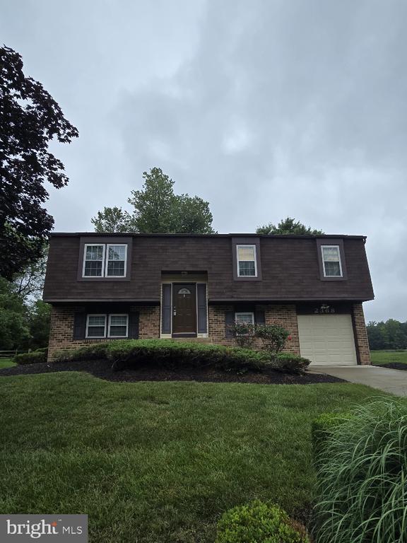 property at 2368 Mail Coach Ct