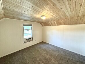1100 Michigan Ave, Unit Upper in St. Joseph, MI - Building Photo - Building Photo
