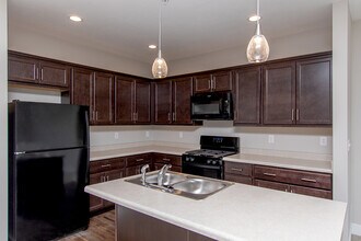 Eagle Crossing Luxury Apartment Homes in Chesterton, IN - Building Photo - Building Photo