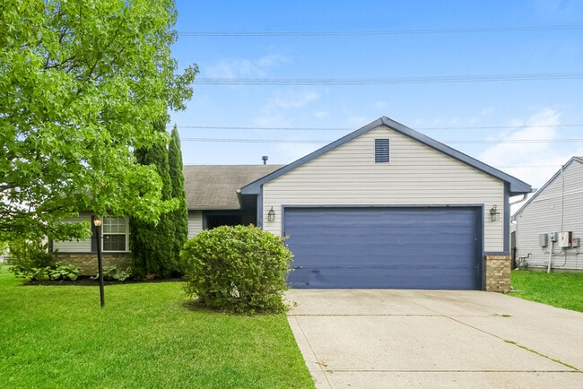 property at 11813 Shannon Pointe Rd
