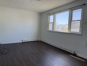 54 Wallace St, Unit 2 in Belleville, NJ - Building Photo - Building Photo