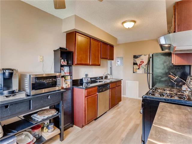 2740 Rosalyn Ct, Unit 301 in Minneapolis, MN - Building Photo - Building Photo
