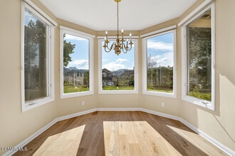 506 Ravensbury St in Lake Sherwood, CA - Building Photo - Building Photo