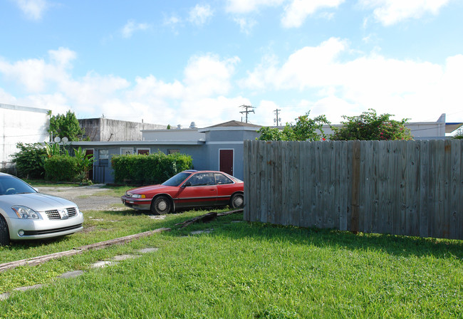 2213-2219 SW 60th Way in Miramar, FL - Building Photo - Building Photo