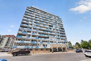 1155 Ash St. in Denver, CO - Building Photo