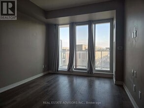 2-422 David Eyer Rd in Richmond Hill, ON - Building Photo - Building Photo