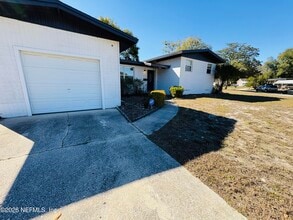 7008 Perke Dr in Jacksonville, FL - Building Photo - Building Photo