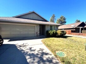 51269 Riley Ln in La Pine, OR - Building Photo