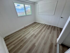 1727 Mahani Loop in Honolulu, HI - Building Photo - Building Photo