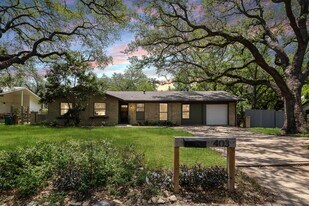 403 Flournoy Dr in Austin, TX - Building Photo