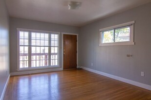1928 36th Ave, Unit 1928 in Oakland, CA - Building Photo