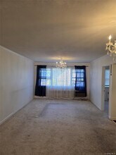 324 Post Ave in North Hempstead, NY - Building Photo - Building Photo