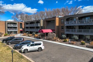 Hamline House in Roseville, MN - Building Photo