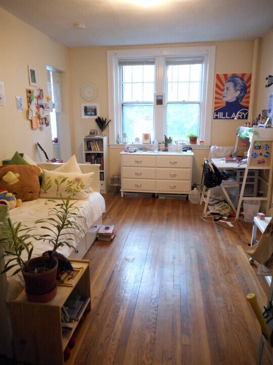 249 Chestnut Hill Ave Photo