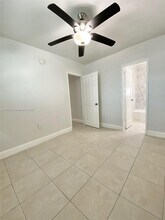 330 NE 70th St in Miami, FL - Building Photo - Building Photo