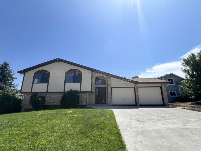 property at 5945 Breeze Ct