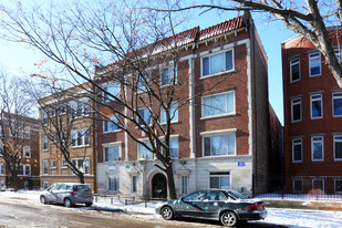 6916 North Lakewood Avenue Apartments