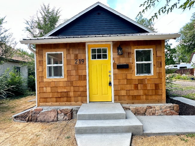 property at 219 N Washington Ave