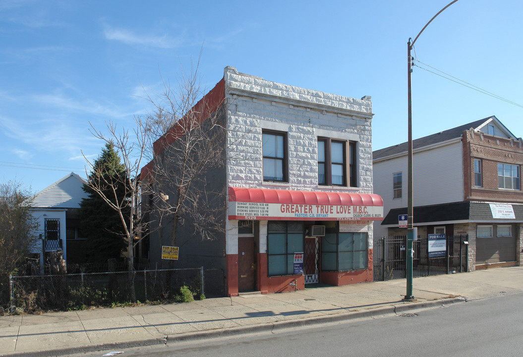 5129 S Ashland Ave in Chicago, IL - Foto de edificio