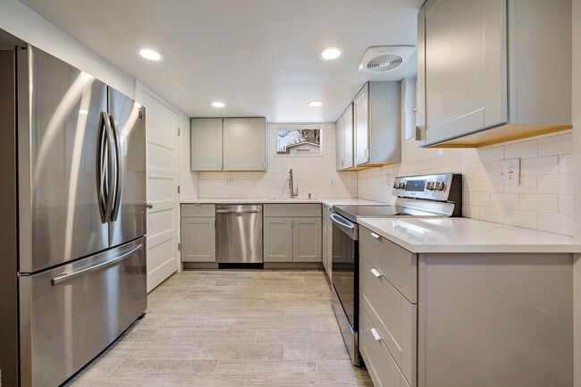 property at 4451 N Clay St