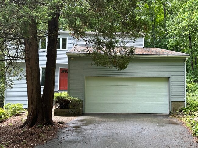 286 N Bridebrook Rd in East Lyme, CT - Building Photo - Building Photo