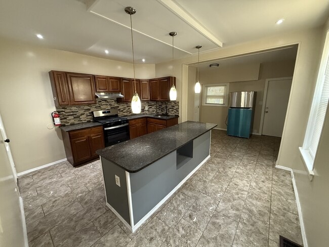 property at 910 Mechanic St