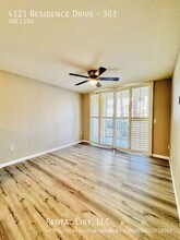 4121 Residence Drive in Ft. Myers, FL - Foto de edificio - Building Photo