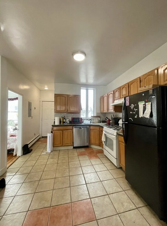 526 Harvard St, Unit 3 in Brookline, MA - Foto de edificio