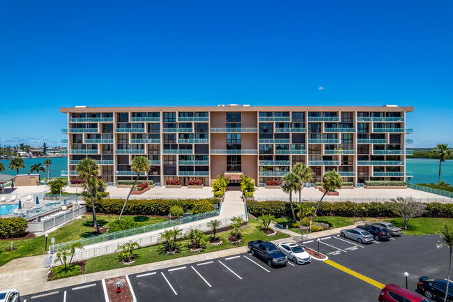 Key Capri Condominium in Treasure Island, FL - Building Photo - Building Photo