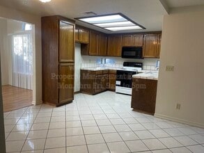 8761 Deer Creek Cir in Stockton, CA - Building Photo - Building Photo