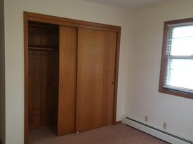 1315 College St in Cedar Falls, IA - Building Photo