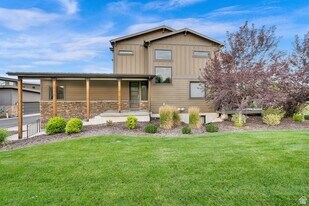 6357 E 820 S in Huntsville, UT - Building Photo