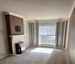 12464-1191B 191b St in Pitt Meadows, BC - Building Photo - Building Photo