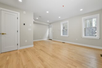 9 Webster Ave, Unit #1 in Boston, MA - Building Photo - Building Photo